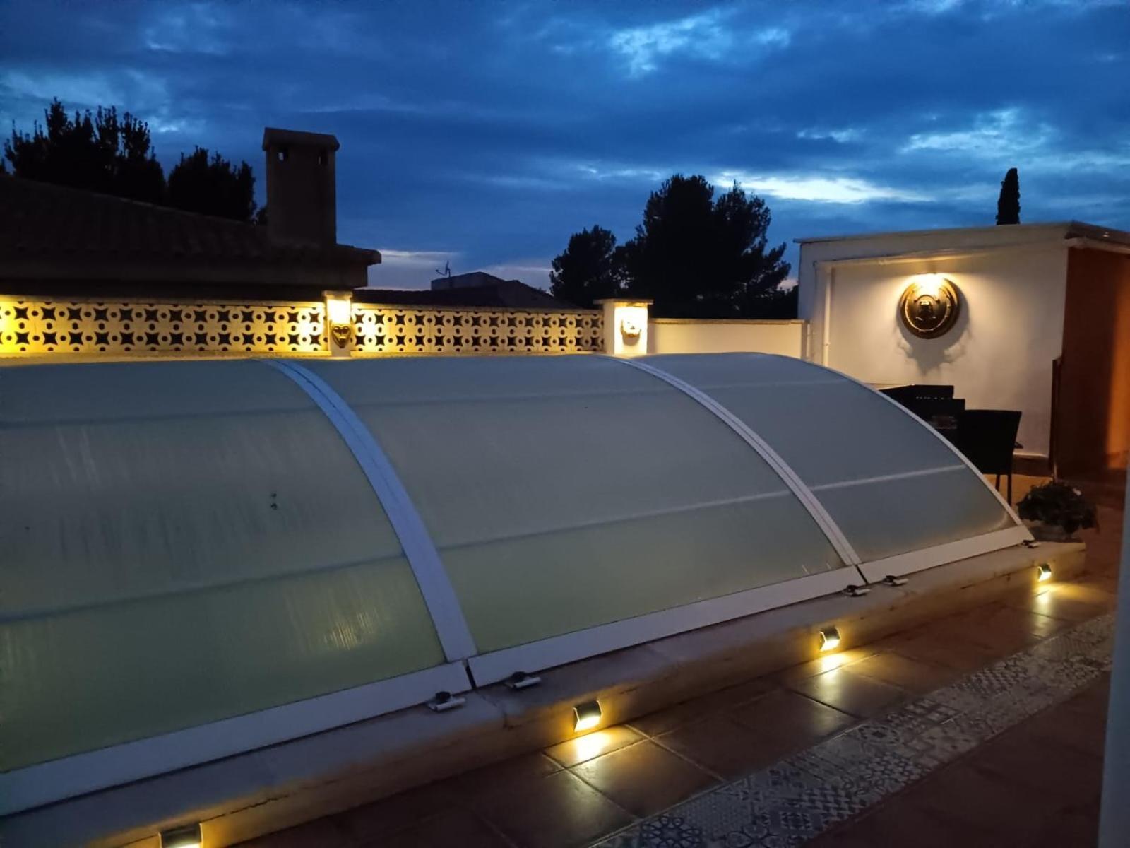 Hotel Tiny House La Pobla de Vallbona Exterior foto